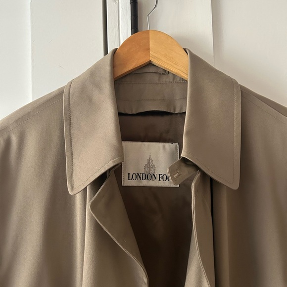 Classic Tan Men's Overcoat - Picture 2 of 10